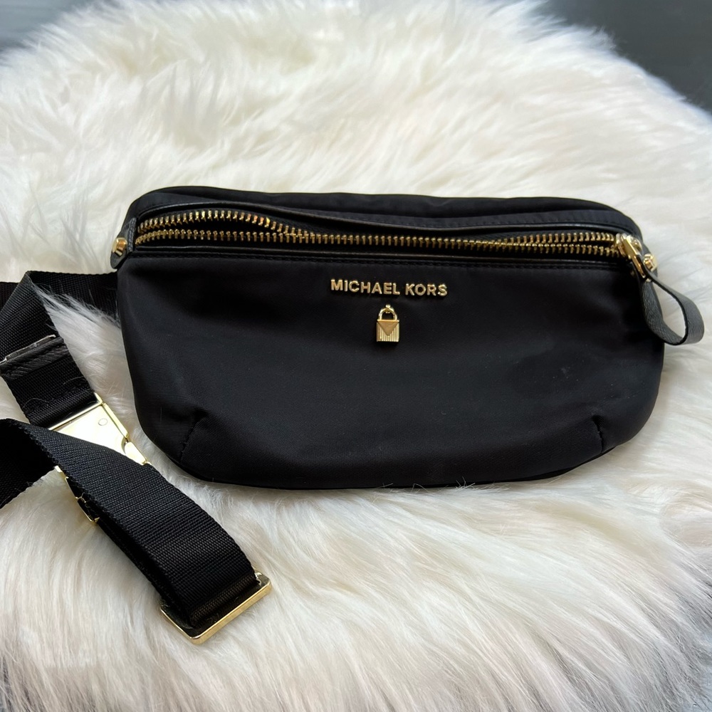 Michael Kors black belt bag